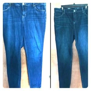 *Re-Posh* Simply Vera Vera Wang Skinny Jeans (2)